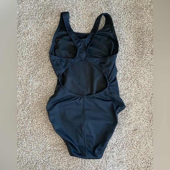 TYR Women’s Standard Durafast Elite Maxfit Racerback Swimsuit, Size 34 CL001UF - Picture 2 of 6